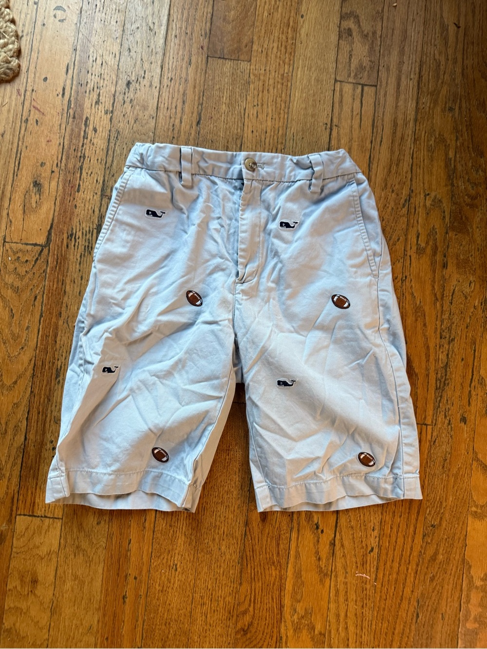Vineyard Vines Boys Chino Short with Football and Whales sz:14